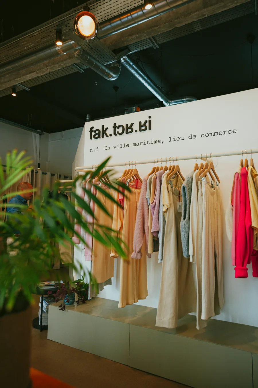 Rayon de prêt-à-porter de la boutique Factorerie